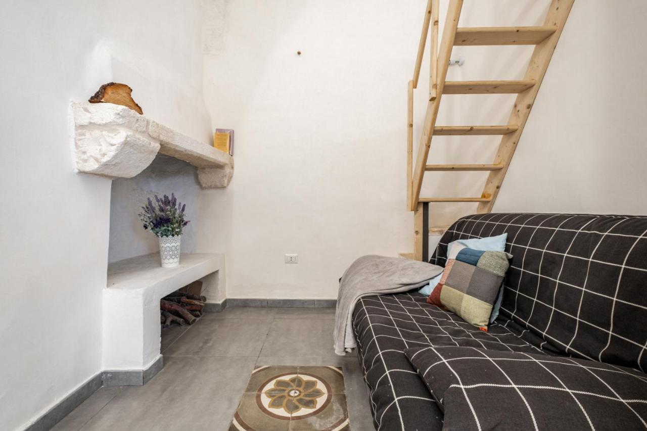 La Casa Nel Vico Pretty Apartment Ostuni Exterior photo